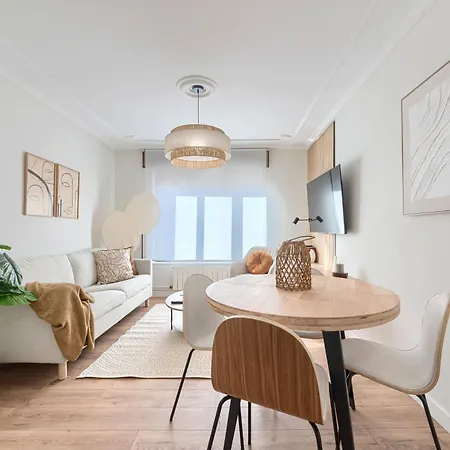 Vt Reformado Y Acogedor En Zona Residencial Tranquila *