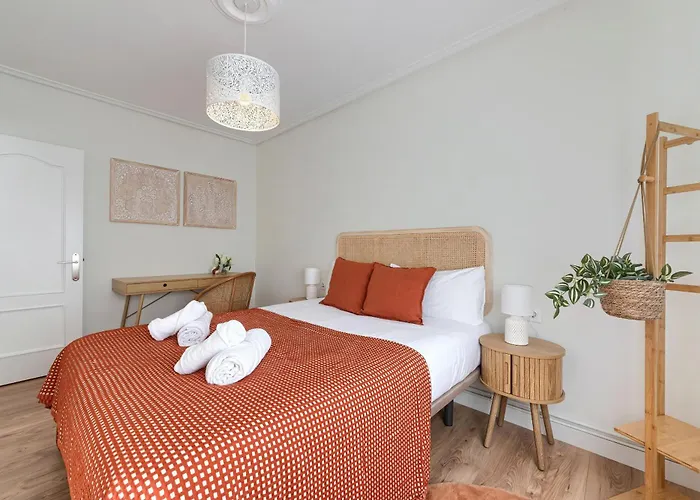 Vt Reformado Y Acogedor En Zona Residencial Tranquila Lägenhet *